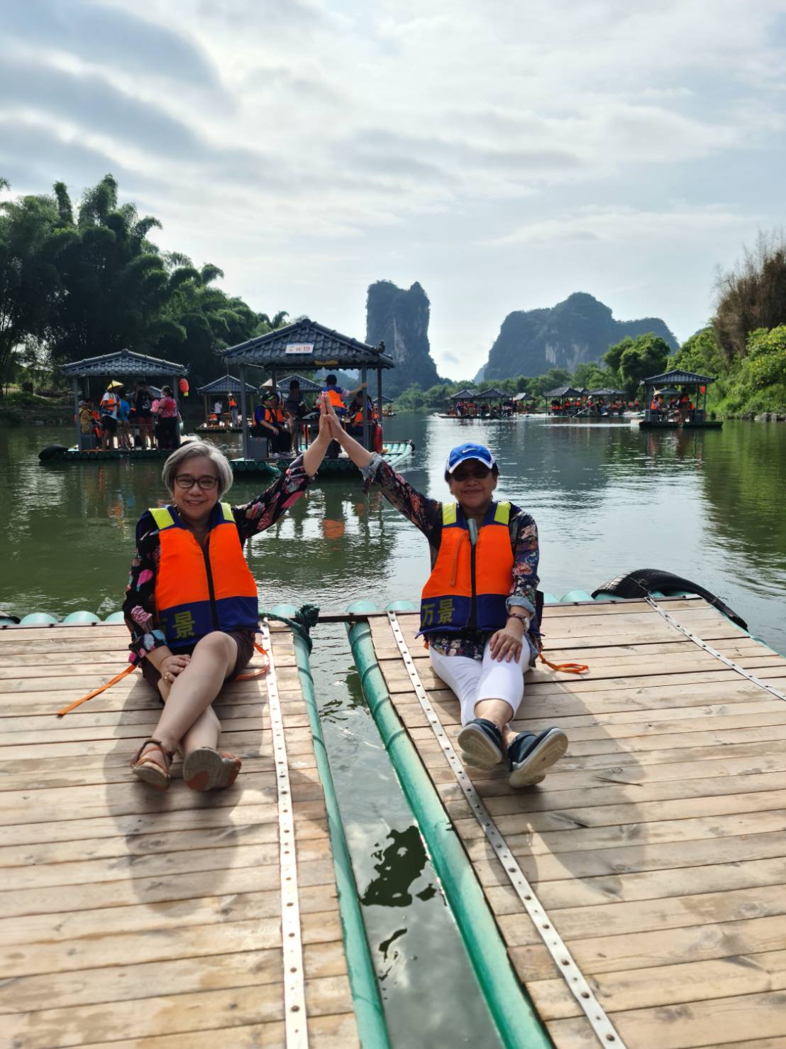 ลูกค้า ลุค ทริป ฮอลิเดย์ ทัวร์กุ้ยหลิน 19-23 ก.ค.66